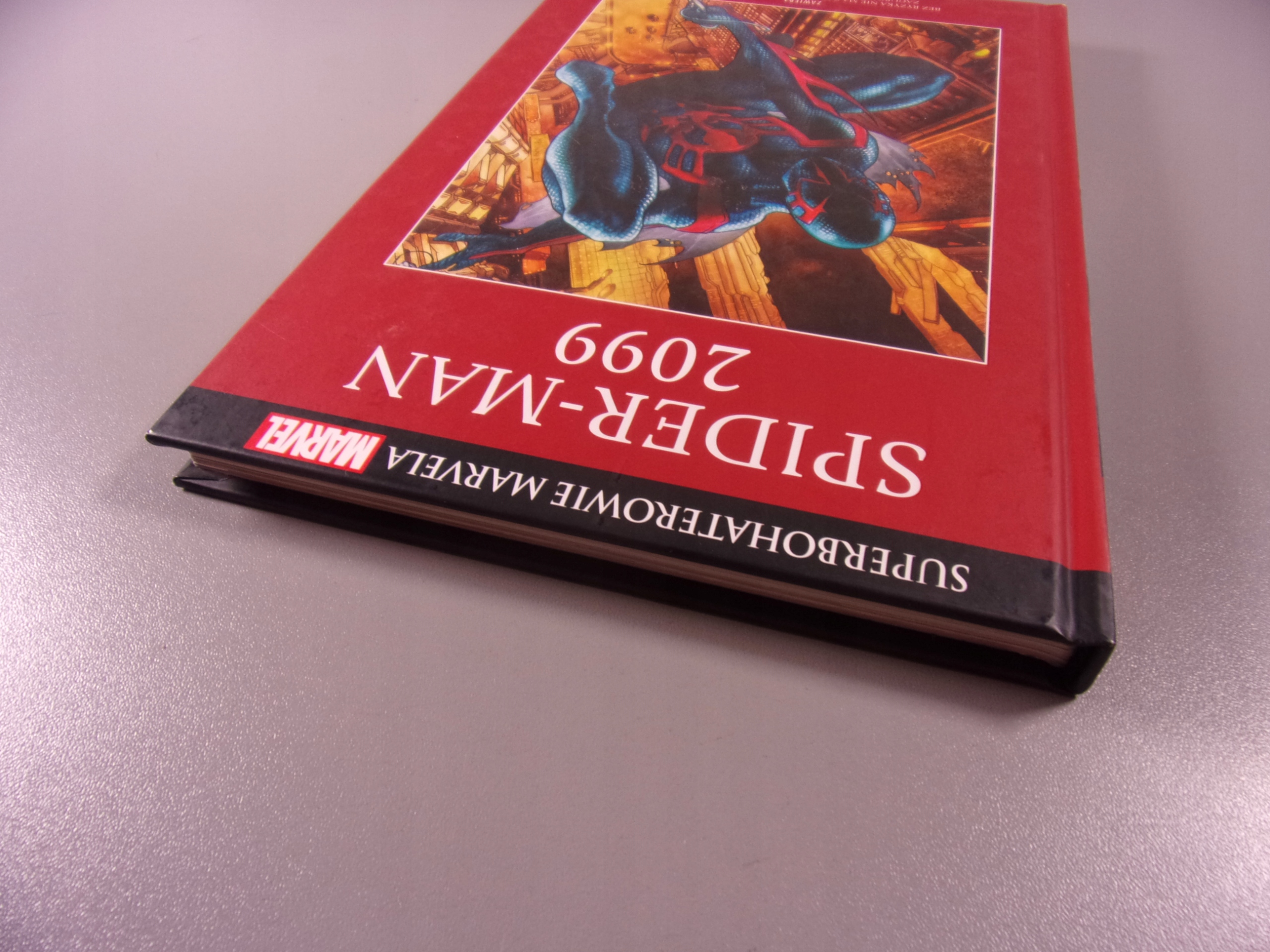 SUPERBOHATEROWIE MARVELA 74. SPIDER-MAN 2099