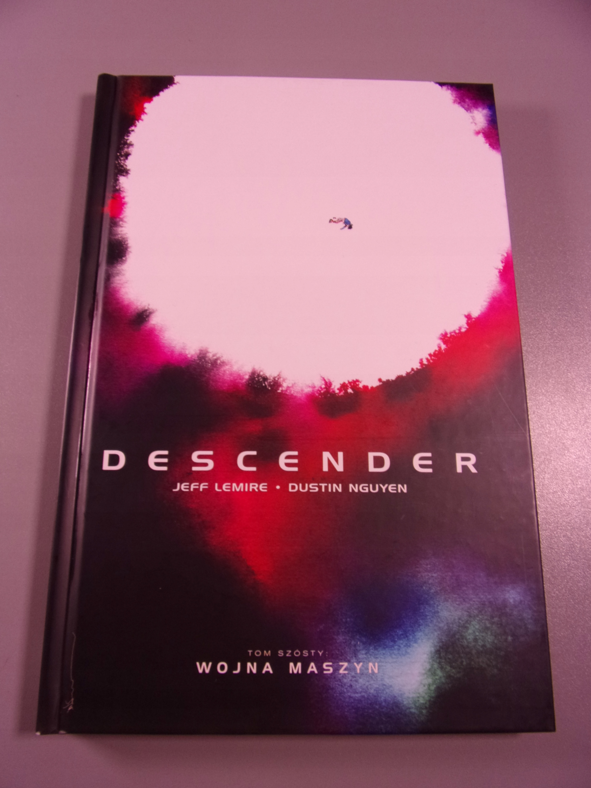 DESCENDER 6. WOJNA MASZYN wyd. I 2020 r.