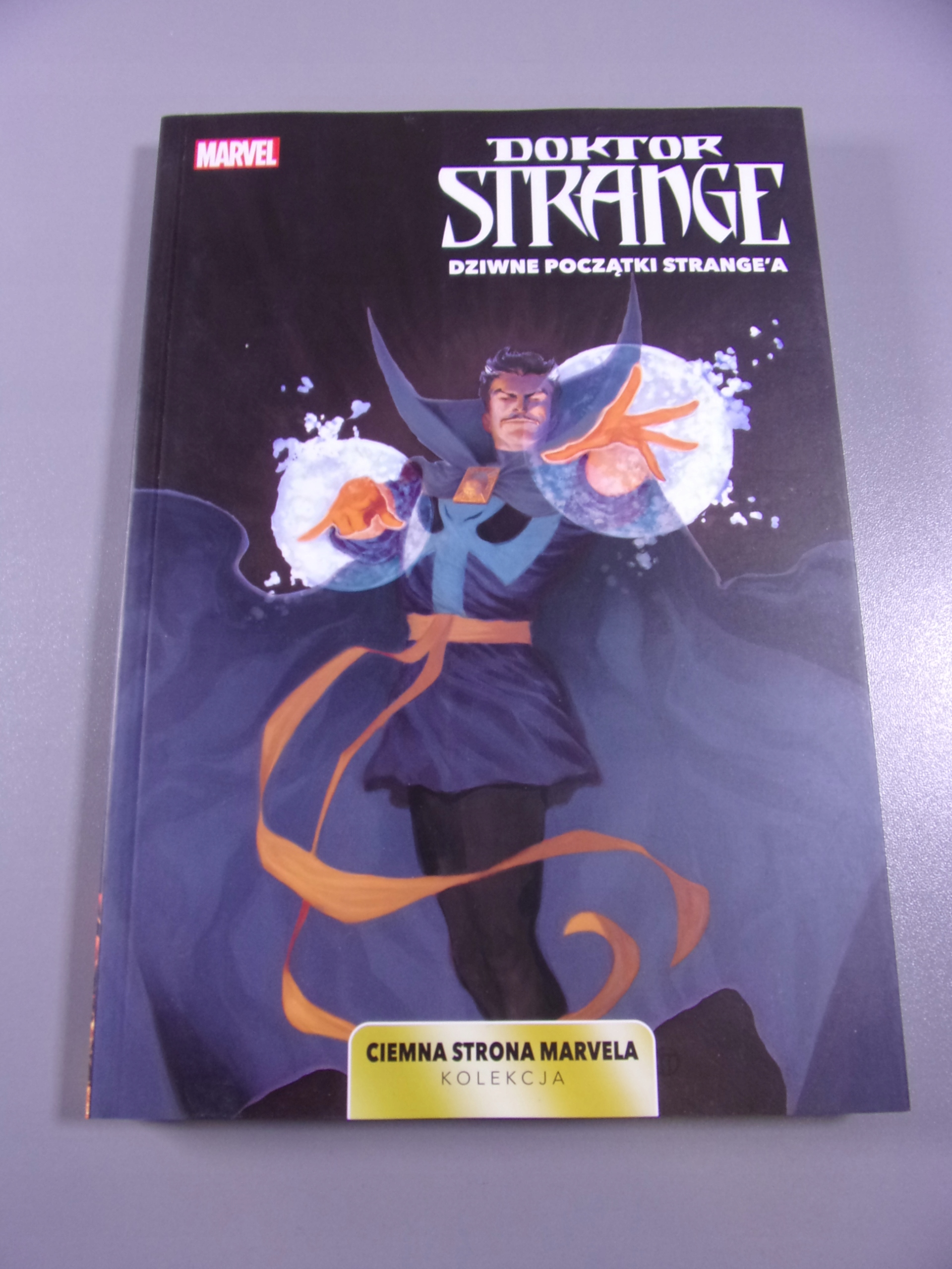 CIEMNA STRONA MARVELA 9. DOKTOR STRANGE DZIWNE POCZĄTKI STRANGE'A