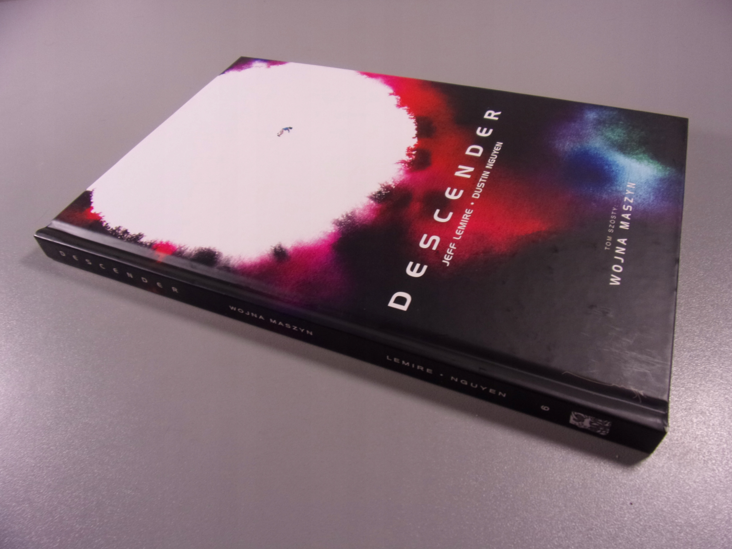 DESCENDER 6. WOJNA MASZYN wyd. I 2020 r.