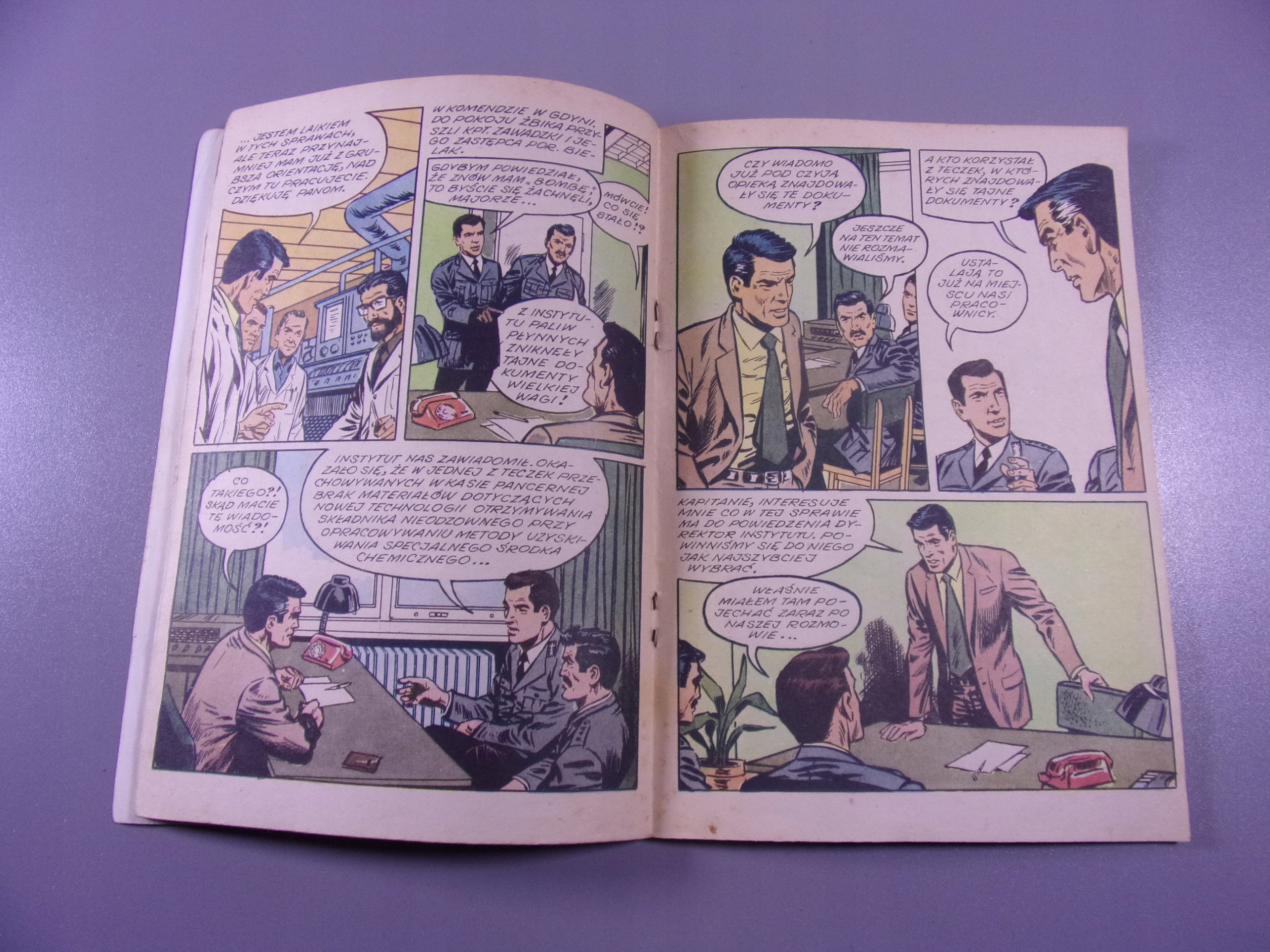 KAPITAN ŻBIK ŚLADY W LESIE część 3 wyd. I 1982 r.