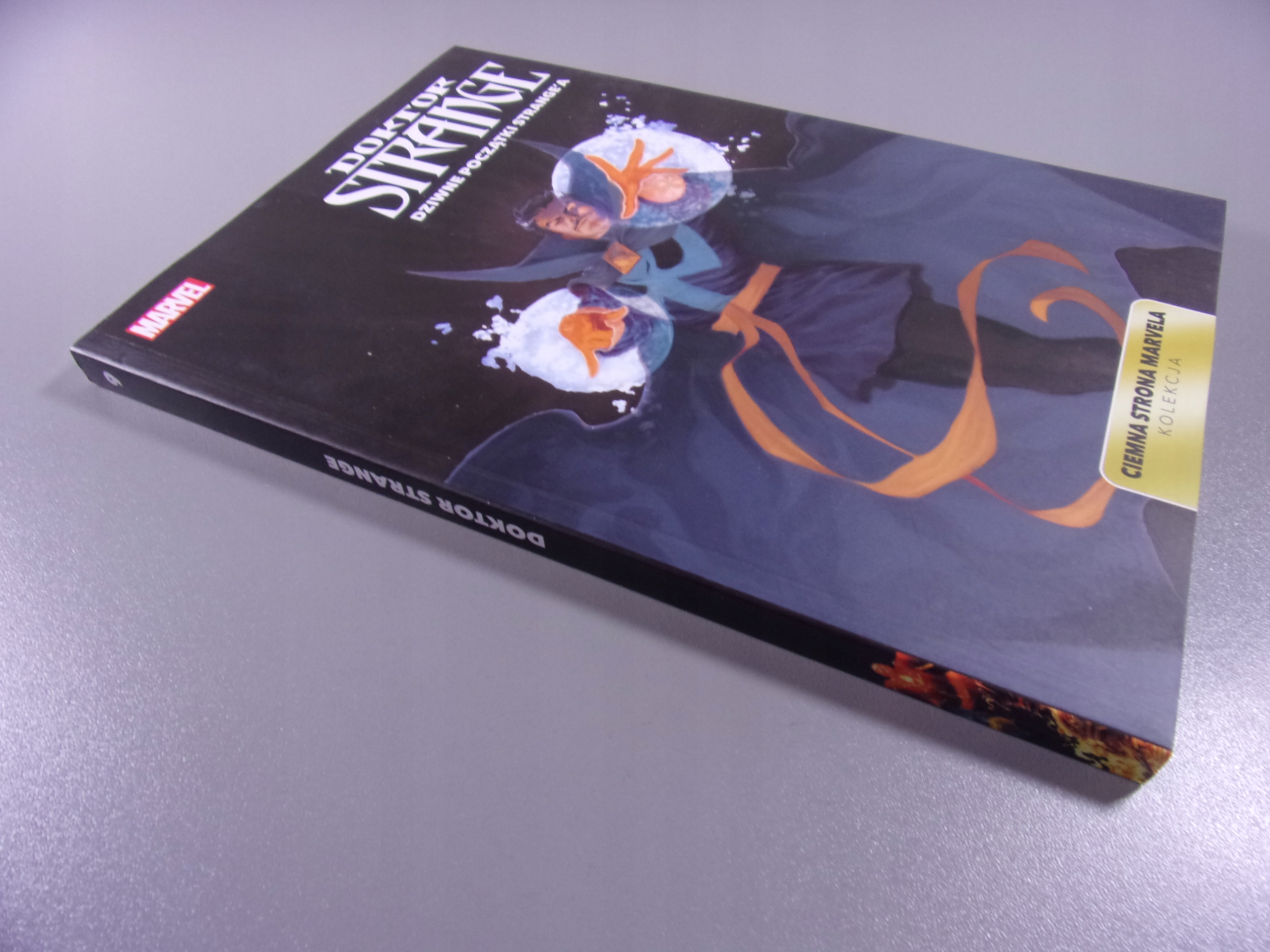 CIEMNA STRONA MARVELA 9. DOKTOR STRANGE DZIWNE POCZĄTKI STRANGE'A
