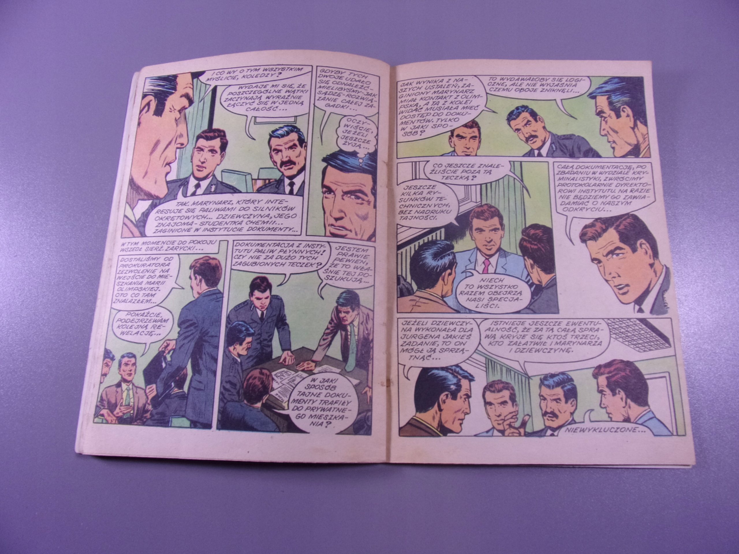 KAPITAN ŻBIK ŚLADY W LESIE część 3 wyd. I 1982 r.