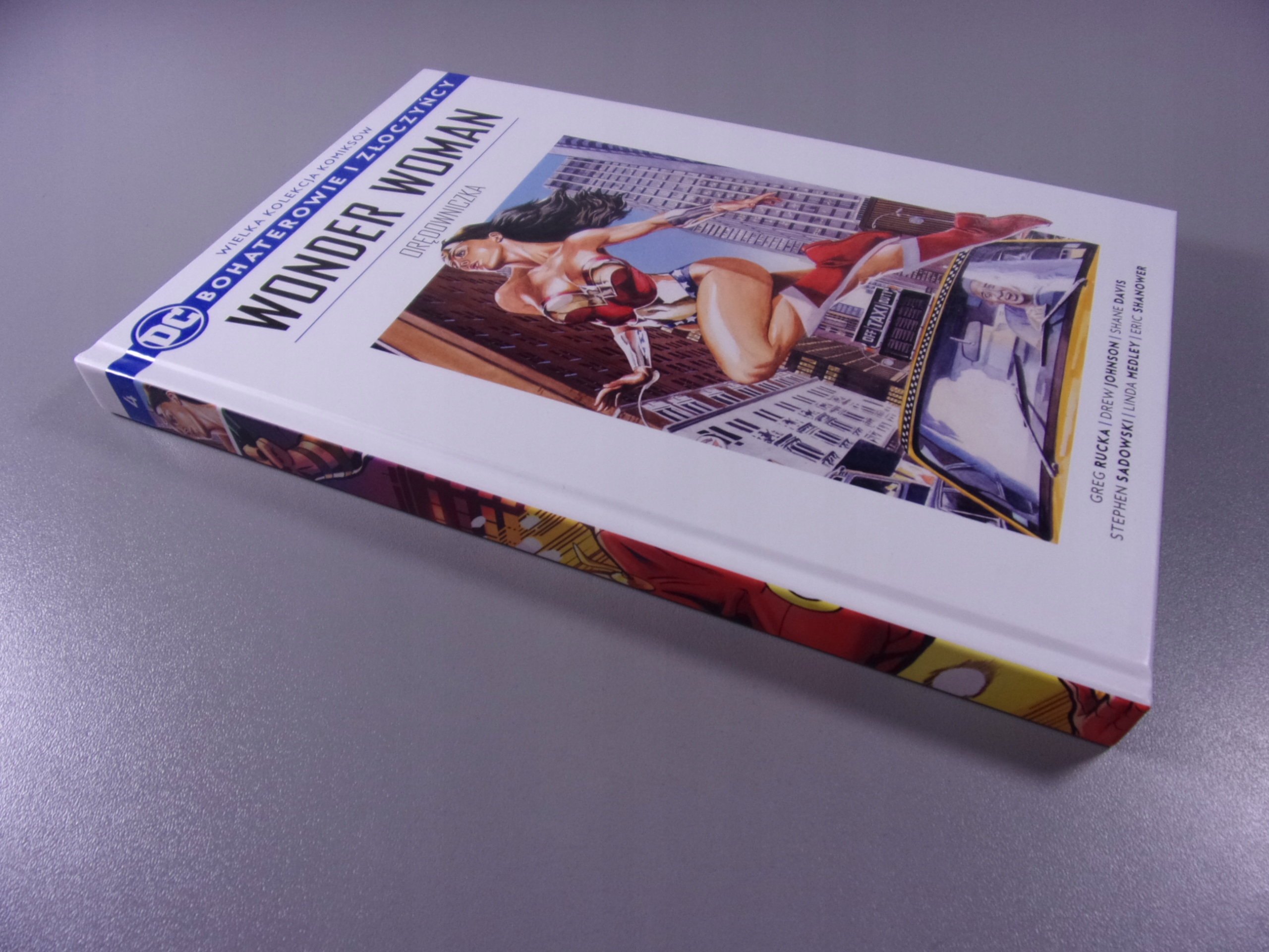 BOHATEROWIE i ZŁOCZYŃCY 4. WONDER WOMAN ORĘDOWNICZKA