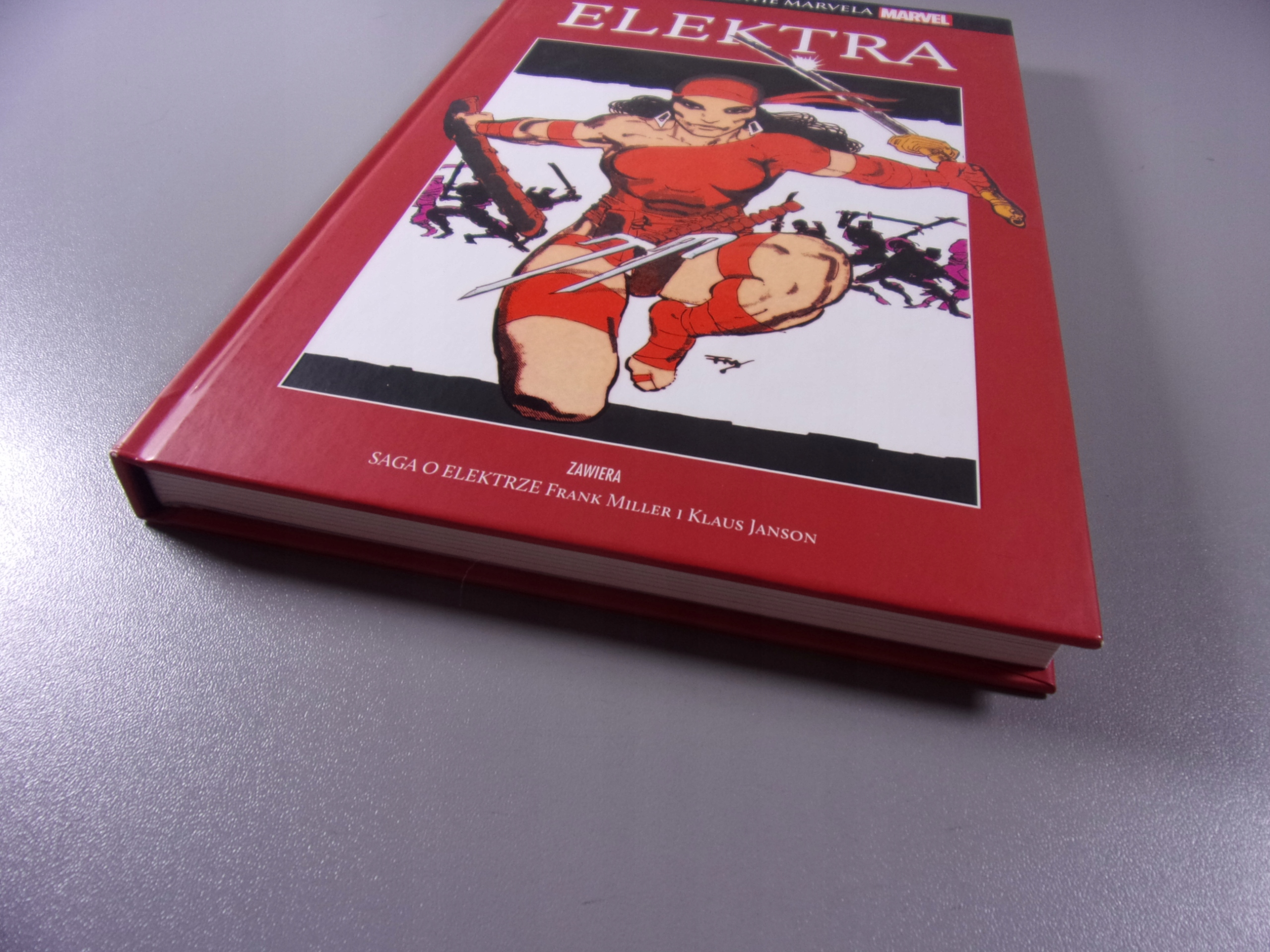 SUPERBOHATEROWIE MARVELA 40. ELEKTRA